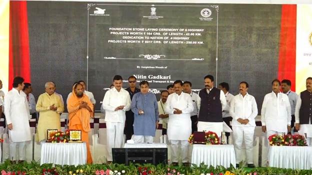 Nitin Gadkari inaugurates 10 National Highway projects in Solapur, Maharashtra