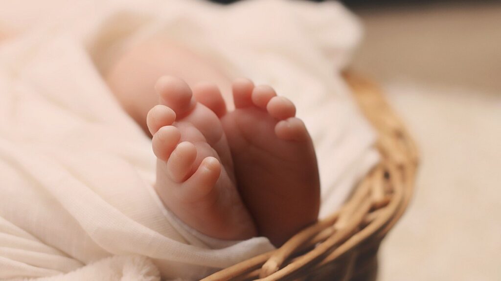 New-Born Baby Boy Dies After Slipping off From Nurse's Hands in Lucknow